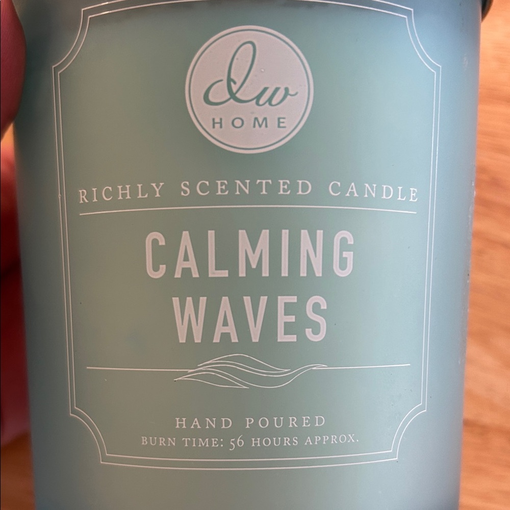 DW Home Calming Waves Candle with Gold Lid - Picture 3 of 4